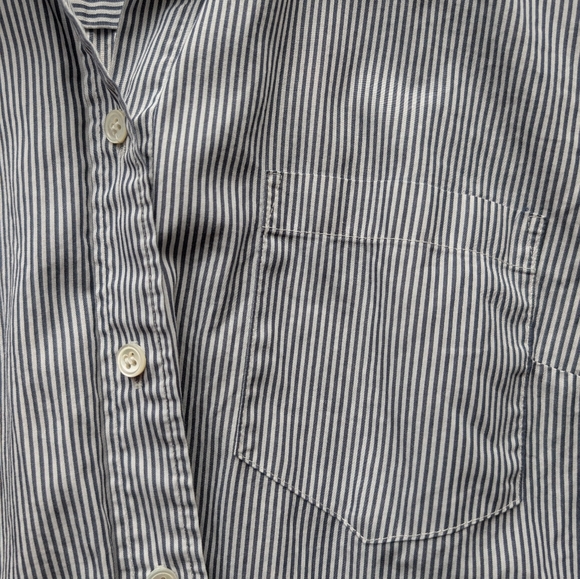 J Crew Boy Cut Micro Stripe Button Up Long Sleeve Shirt w/ Pocket Women's Size 6 - Picture 4 of 4